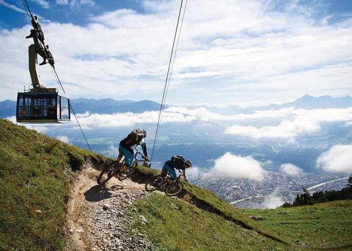 Big Place In Center With Parking *